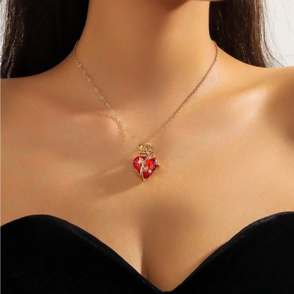 Faux Gold Heart Pendant Necklace